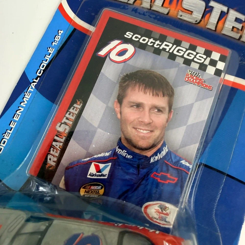 Racing Champions 2004 Real Steel Scott Riggs 10 Valvoline 1:64 Diecast NASCAR
